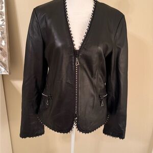 Elegant Black Leather Jacket Medium